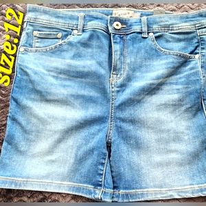 Torrid Bermuda Jean shorts